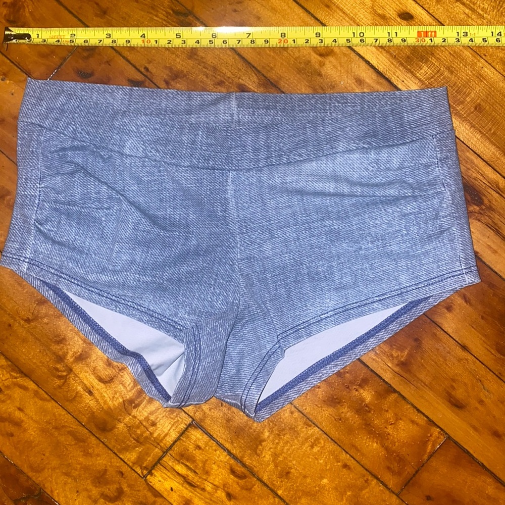 Onzie hot yoga shorts